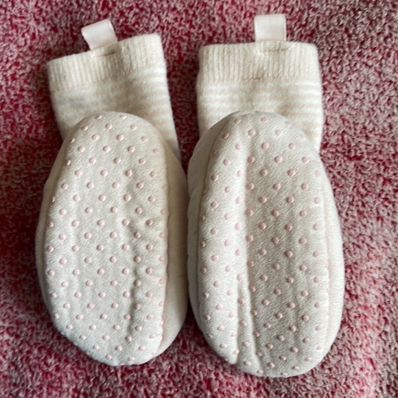 Baby slippers - Picture 2 of 3